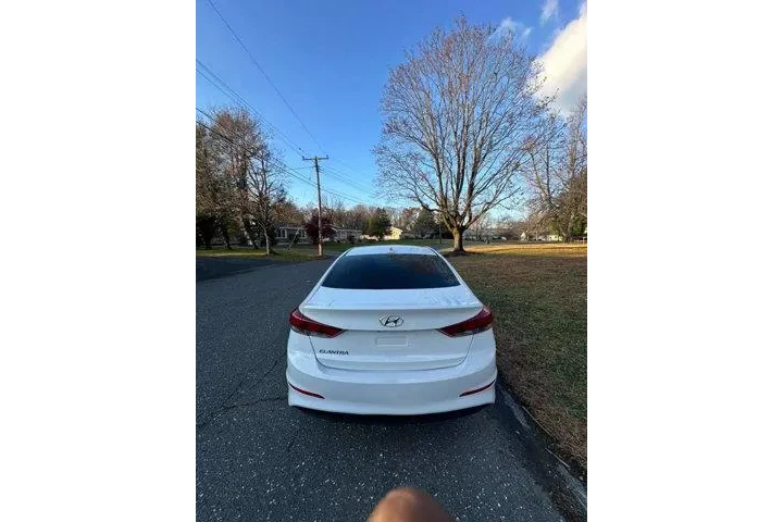 $7995 : Hyundai ELANTRA 2018 Limited image 7