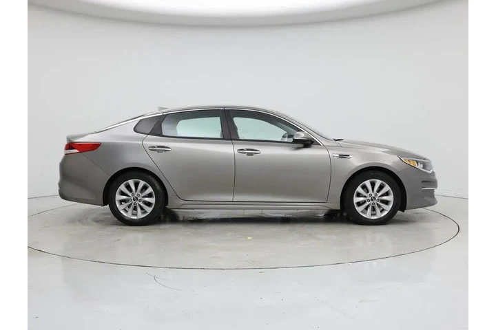 $14998 : Kia Optima 2018 LX 4dr Sedan image 7