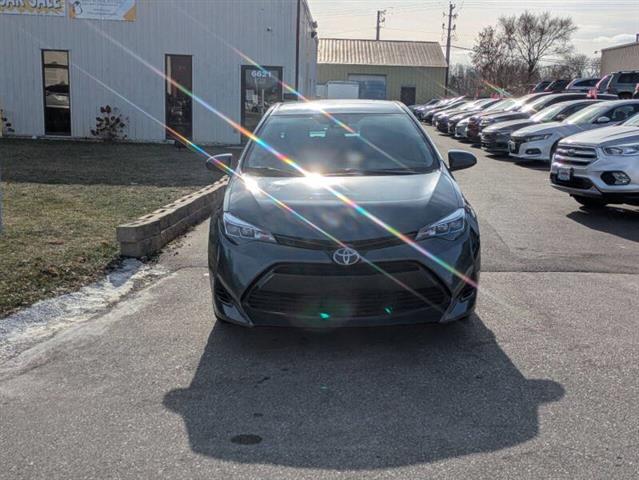 $9990 : 2018 Corolla LE image 9