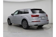$31998 : Audi Q7 2019 AWD quattro SE thumbnail