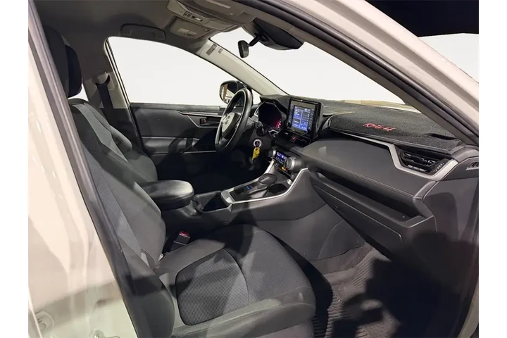 $25500 : Toyota RAV4 2022 AWD LE 4dr image 4