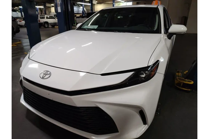 $30075 : Toyota Camry 2025 SE 4dr Sed image 1