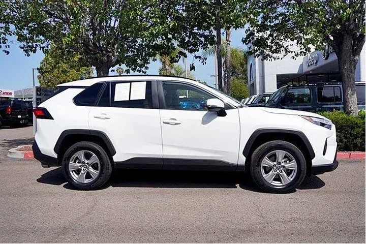 $32998 : Toyota RAV4 2025 XLE 4dr SUV image 7
