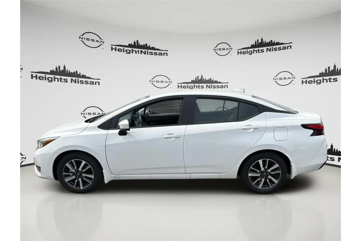 $18477 : Nissan Versa 2025 SV 4dr Sed image 2