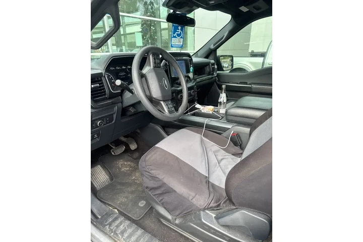 $30900 : Ford F-150 2022 4x2 XL 4dr S image 8