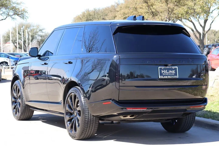 $96996 : 2023 Range Rover SE image 10