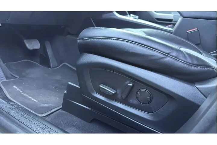 $31594 : Ford Explorer 2023 XLT 4dr S image 7