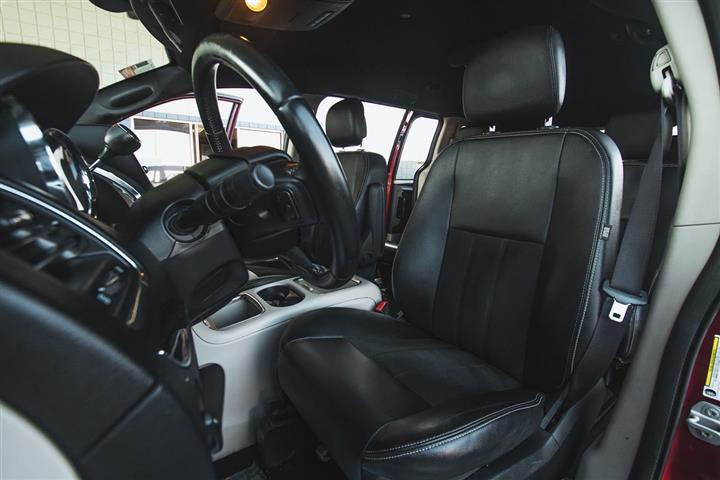 2019 Grand Caravan SXT image 7