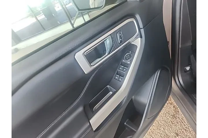 $20404 : Ford Explorer 2021 XLT 4dr S image 7