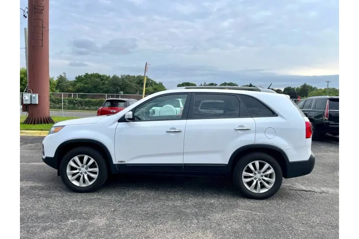 $7495 : 2011 Sorento LX image 9
