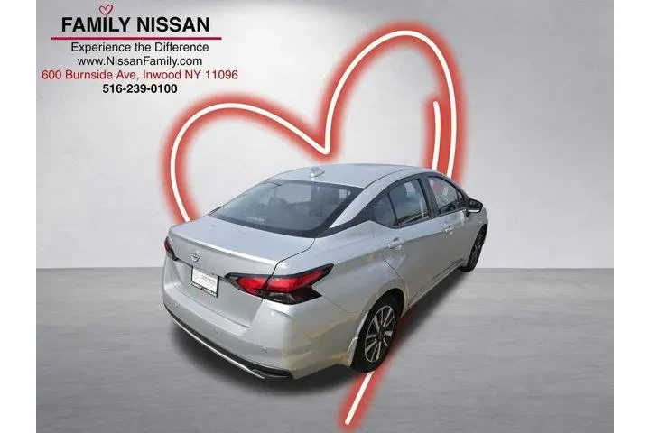 $16555 : Nissan Versa 2025 SV 4dr Sed image 3