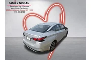 $16555 : Nissan Versa 2025 SV 4dr Sed thumbnail