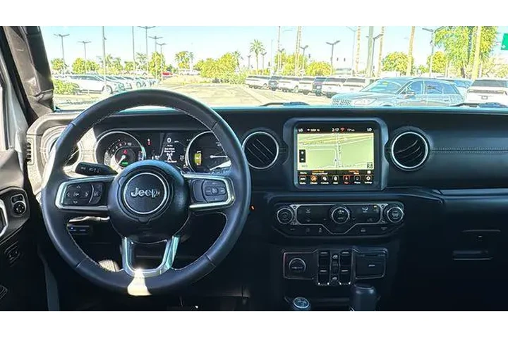 $31075 : Jeep Wrangler 2023 4x4 Sahar image 5