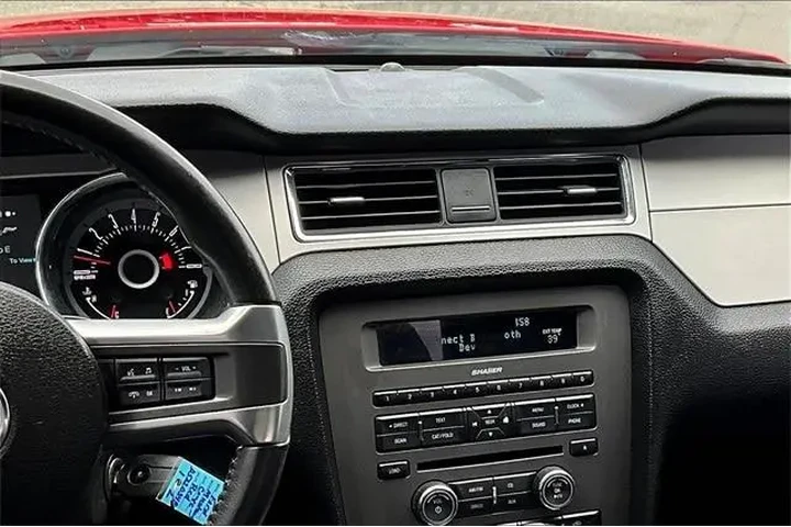 $7000 : Ford Mustang 2013 V6 Premium image 3