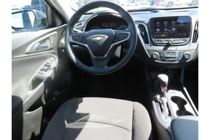 $24491 : Chevrolet Malibu 2023 RS 4dr image 8