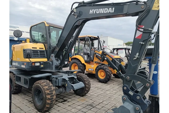 $85000 : Vendo Retroexcavadora image 2