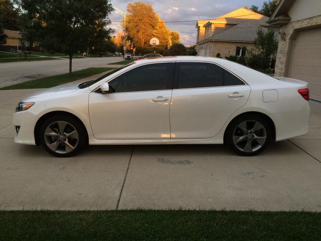 $8300 : **2014 TOYOTA CAMRY SE SPORT** image 3