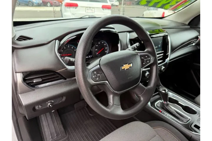 $13995 : 2018 Traverse LS image 10