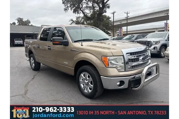 $15678 : Ford F-150 2013 4x2 XLT 4dr image 1