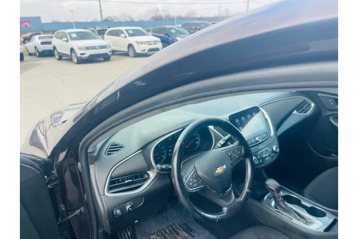 $12999 : 2021 Malibu RS image 10