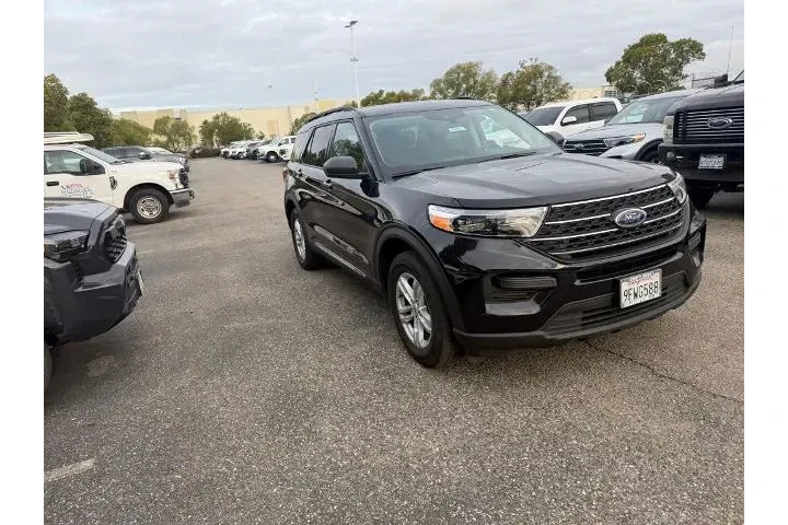 $28800 : Ford Explorer 2023 XLT 4dr S image 2