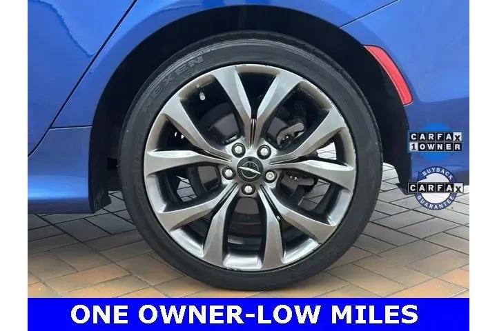 $12500 : Chrysler 200 2015 AWD S 4dr image 10