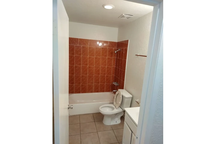 $1 : Apartamento image 4