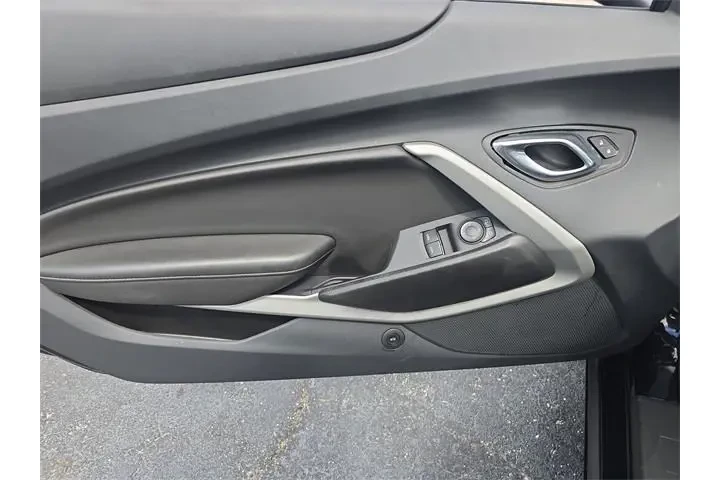 $21990 : Chevrolet Camaro 2023 LT 2dr image 10