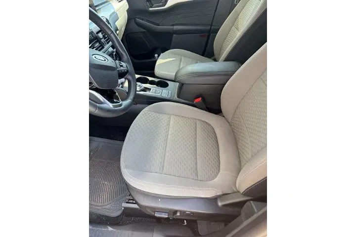 $21103 : Ford Escape 2022 SE 4dr SUV image 5