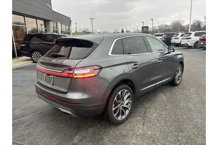 $31485 : Lincoln Nautilus 2023 AWD Re image 7