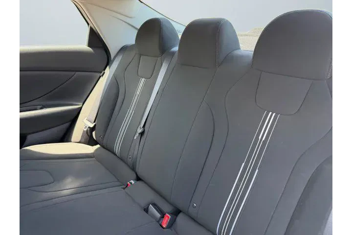 $23178 : Hyundai ELANTRA 2024 SEL 4dr image 5