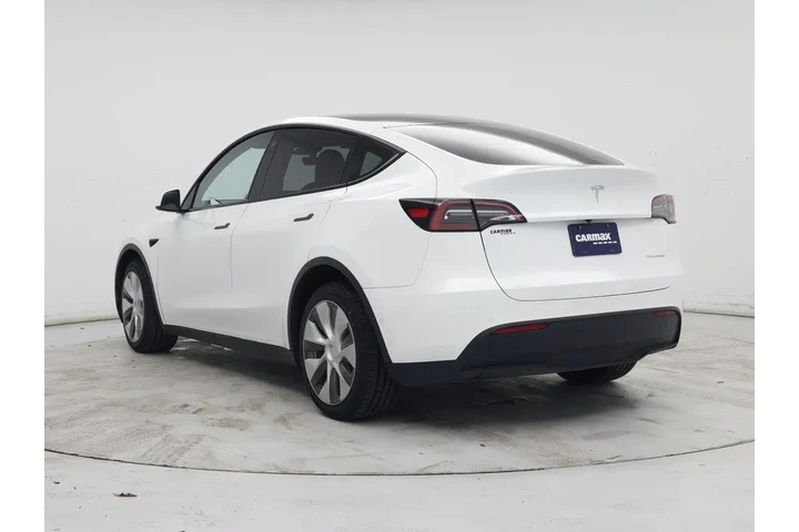 $29998 : Tesla Model Y 2022 AWD Long image 2
