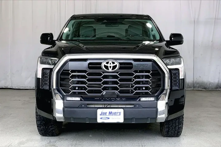 $37992 : Toyota Tundra 2024 4x4 SR5 4 image 2