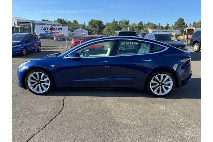 $19999 : 2018 Model 3 image 2