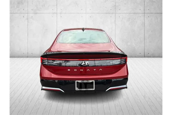 $21885 : Hyundai SONATA 2024 SEL 4dr image 3