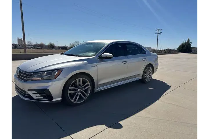 $10843 : Volkswagen Passat 2017 1.8T image 1