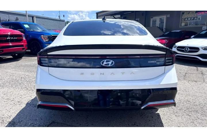 2025 Sonata SEL image 4