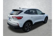 $18587 : Ford Escape 2022 AWD SE 4dr thumbnail