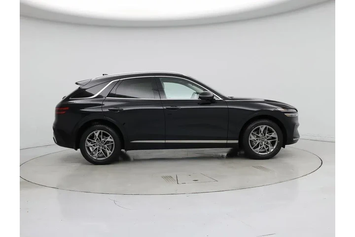 $37998 : Genesis GV70 2023 AWD 2.5T S image 7