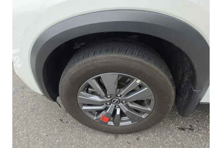 $28507 : Nissan Pathfinder 2024 AWD S image 10