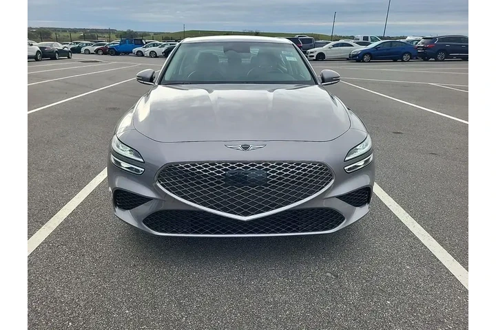 $28990 : Genesis G70 2025 2.5T Sport image 2