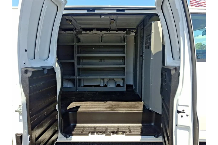 $22400 : 2023 Express 2500 Cargo image 10