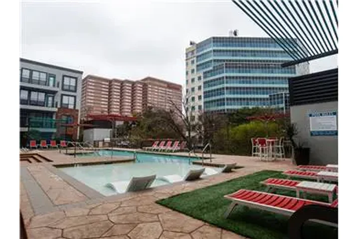 $1850 : Rental property with 1 bedro image 1