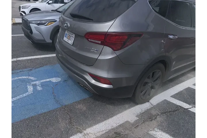 $13651 : Hyundai SANTA FE Sport 2017 image 8