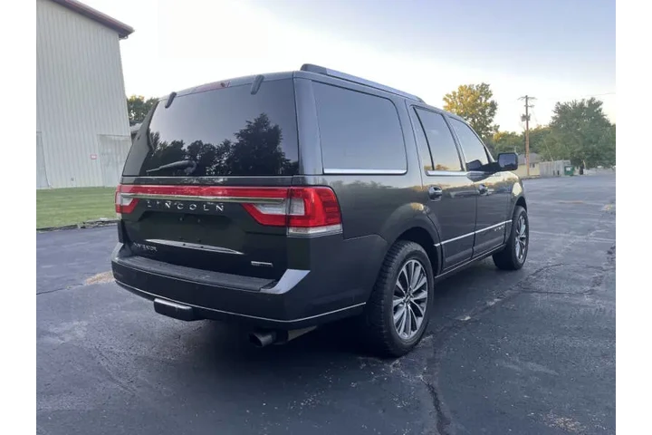 $11999 : 2016 Navigator Select image 8