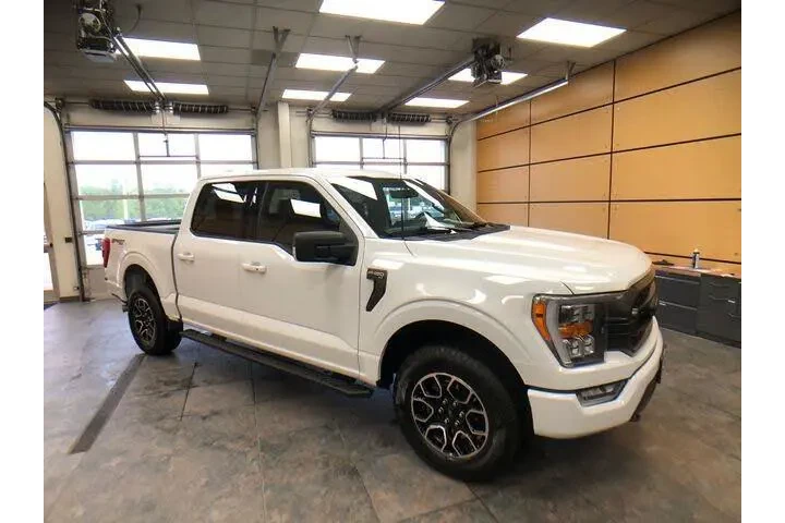 $39720 : Ford F-150 2023 4x4 XLT 4dr image 1