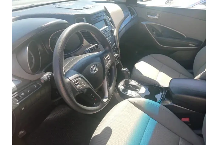 $9000 : 2016 Santa Fe Sport 2.4L image 4