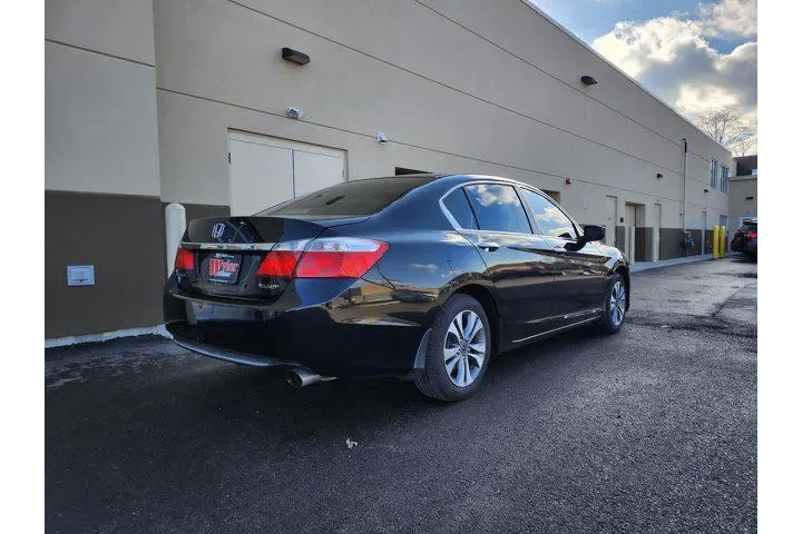 $8900 : Honda Accord 2013 LX 4dr Sed image 3