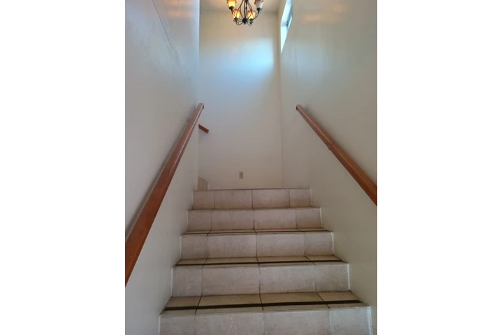 $800 : SE RENTA CUARTO AMPLIO EAST LA image 2