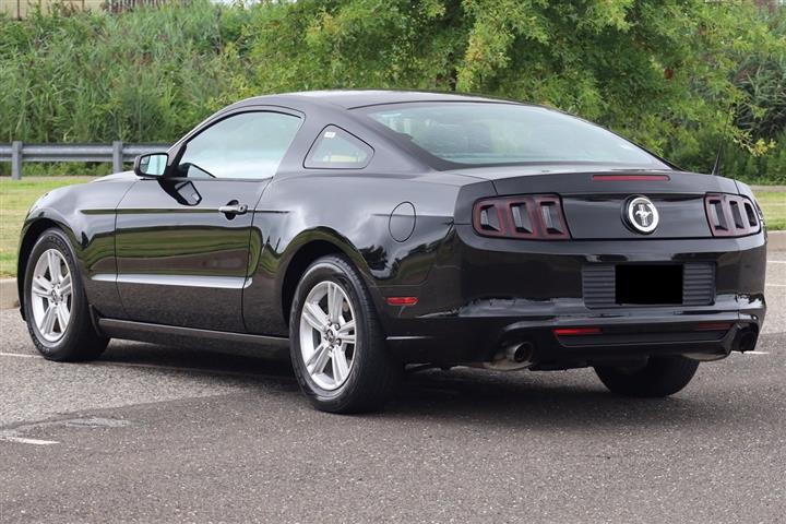 $8500 : 2014 Ford Mustang V6 Coupe image 2